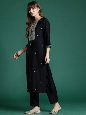 Ethnic Motifs Zari Embroidered Liva Kurta With Trousers & Dupatta 6