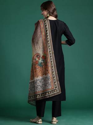 Ethnic Motifs Zari Embroidered Liva Kurta With Trousers & Dupatta 7
