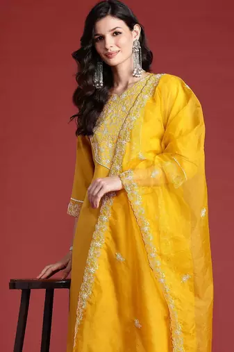 Floral Embroidered Thread Work Kurta with Trousers & Dupatta