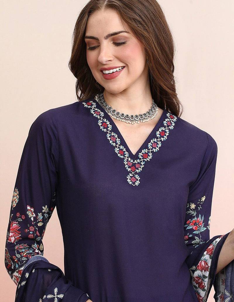 Floral Printed Regular Thread Work Kurta with Trousers & Dupatta