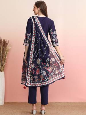 Floral Printed Regular Thread Work Kurta with Trousers & Dupatta 4