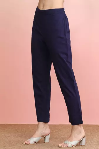 Floral Printed Regular Thread Work Kurta with Trousers & Dupatta