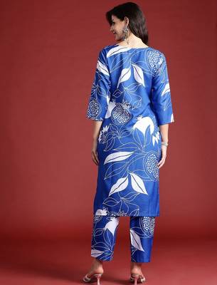 Floral Printed Kurta with Trousers 6