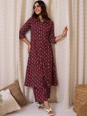 Women Floral Printed Pure Cotton Anarkali Kurta with Trouser 1