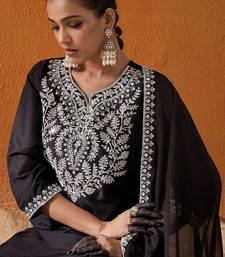 Women Embroidered Regular Thread Work Kurta with Trousers & With Dupatta