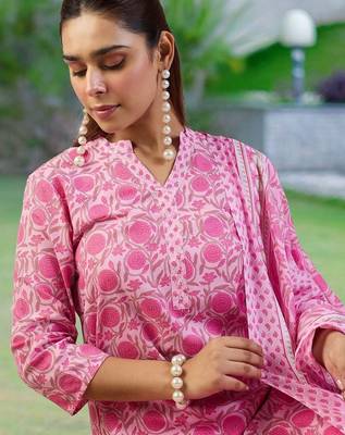 Women Floral Printed Regular Pure Cotton Kurta with Trousers & With Dupatta 2