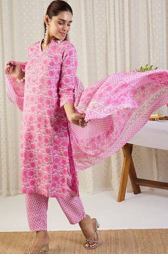Women Floral Printed Regular Pure Cotton Kurta with Trousers & With Dupatta
