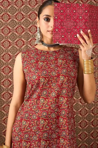 Women Ethnic Motifs Printed Regular Pure Cotton Kurta with Patiala