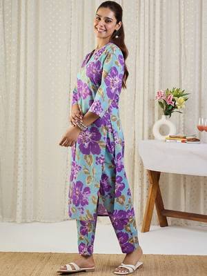 Floral Printed V-Neck Pure Cotton Straight Kurta With Trousers 1
