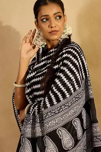 Black Ethnic Motifs Printed Pure Cotton Straight Kurta With Trousers & Dupatta