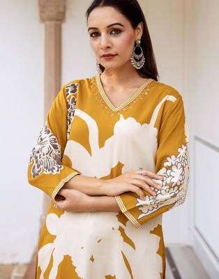 Floral Printed Sequinned Kurta With Salwar 6