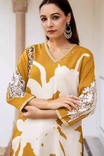 Floral Printed Sequinned Kurta With Salwar