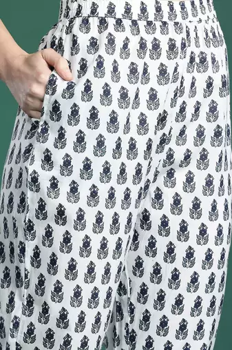 Floral Printed Regular Pure Cotton Kurta with Trousers & Dupatta