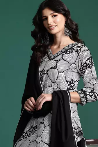 Women Printed Mirror Work Pure Cotton Kurta With Trousers & Dupatta