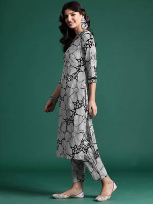 Women Printed Mirror Work Pure Cotton Kurta With Trousers & Dupatta 6