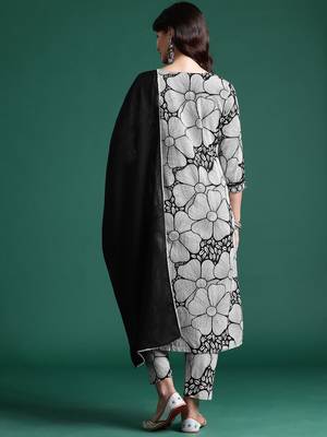Women Printed Mirror Work Pure Cotton Kurta With Trousers & Dupatta 7