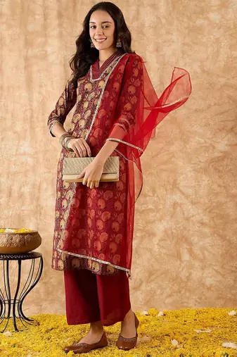 Floral Printed Straight Thread Work Kurta with Palazzos & Dupatta