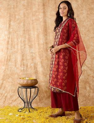 Floral Printed Straight Thread Work Kurta with Palazzos & Dupatta 4