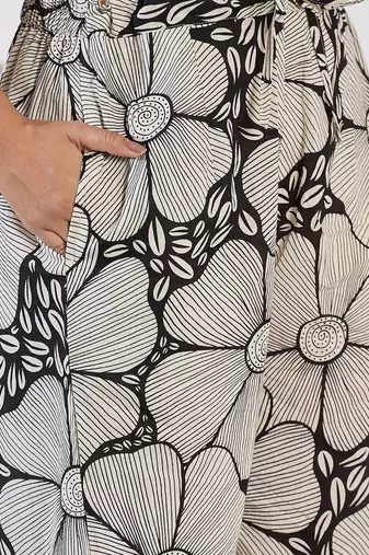 Floral Printed Sequinned Pure Cotton Straight Kurta with Trouser & Dupatta