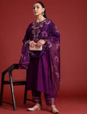 Floral Embroidered Sequinned Liva Kurta With Trousers & Dupatta 1