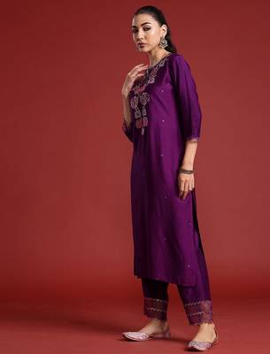 Floral Embroidered Sequinned Liva Kurta With Trousers & Dupatta 6