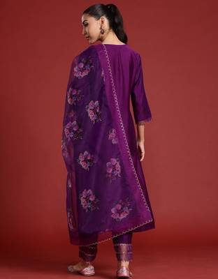 Floral Embroidered Sequinned Liva Kurta With Trousers & Dupatta 7