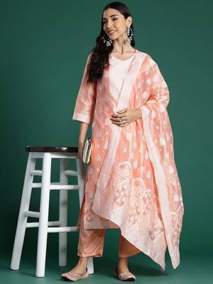 Woven Design Kurta With Trousers & Dupatta 7