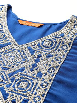 Yoke Design Zardozi Kurta With Trousers & Dupatta 2