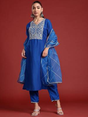 Yoke Design Zardozi Kurta With Trousers & Dupatta 5