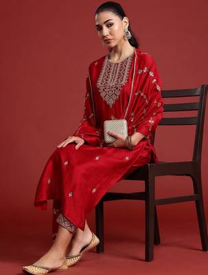 Ethnic Motifs Embroidered Sequinned Kurta With Trousers & Dupatta 1