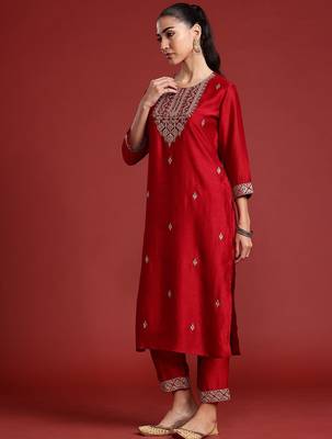 Ethnic Motifs Embroidered Sequinned Kurta With Trousers & Dupatta 6