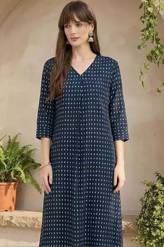 Women Printed Pleated Pure Cotton Kurta with Trousers