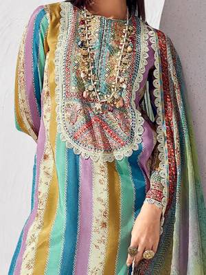 Women Ethnic Motifs Printed Regular Kurta Trousers With Dupatta 3