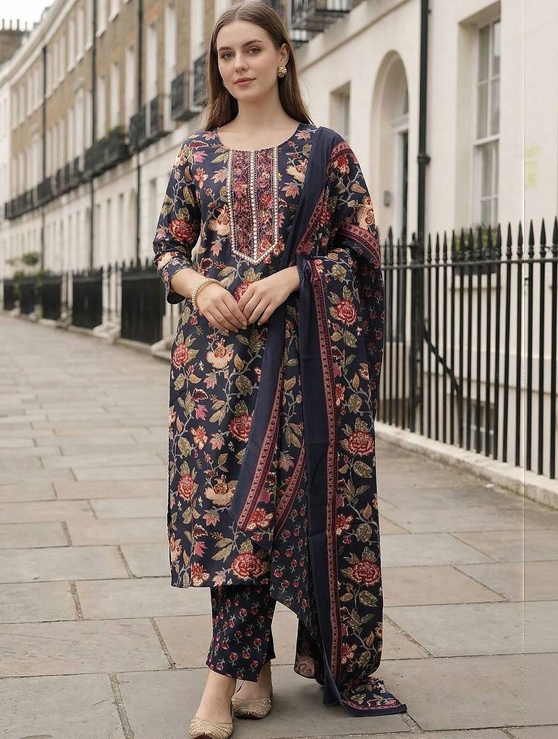 Women Floral Printed Regular Thread Work Kurta with Trousers & With Dupatta