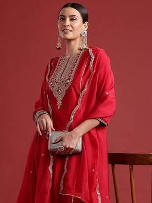 Ethnic Motifs Yoke Design Zari Panelled Liva Kurta With Trousers & Dupatta 8