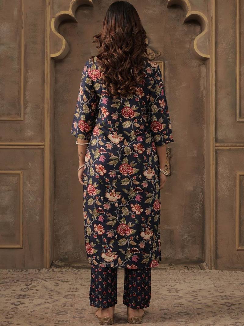 Women Floral Printed Regular Thread Work Kurta with Trousers & With Dupatta