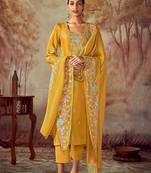 Floral Embroidered Regular Thread Work Straight Kurta With Trousers & Dupatta