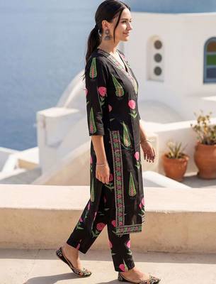 Women Floral Printed Regular Pure Cotton Kurta with Palazzos 4