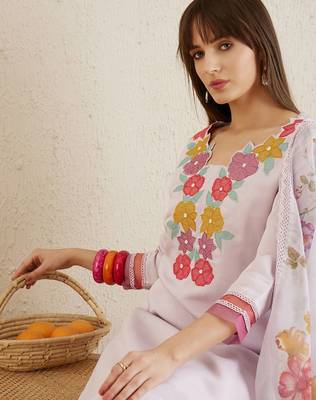 Floral Embroidered Regular Patchwork Kurta with Trousers & Dupatta 2