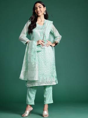 Women Regular Chanderi Silk Kurta with Trousers & With Dupatta 1