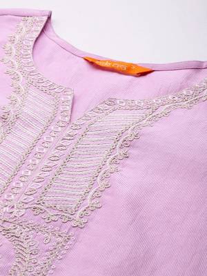 Ethnic Motifs Embroidered Thread Work Liva Kurta with Trousers & With Dupatta 2