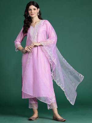 Ethnic Motifs Embroidered Thread Work Liva Kurta with Trousers & With Dupatta 5