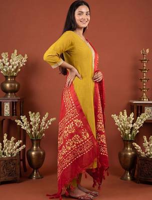Women Ethnic Motifs Embroidered Regular Thread Work Kurta with Trousers & With Dupatta 3