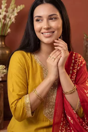 Women Ethnic Motifs Embroidered Regular Thread Work Kurta with Trousers & With Dupatta