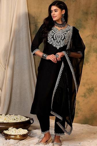 Ethnic Motifs Embroidered Thread Work Kurta With Trousers & Dupatta