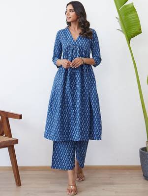 Ethnic Motifs Printed Pure Cotton Kurta With Trousers 2
