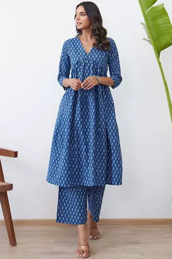 Ethnic Motifs Printed Pure Cotton Kurta With Trousers
