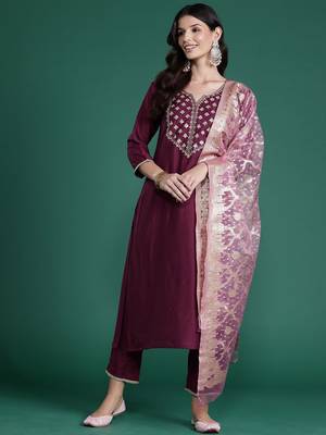 Plus Size Ethnic Motifs Embroidered Regular Gotta Patti Liva Kurta Set 1