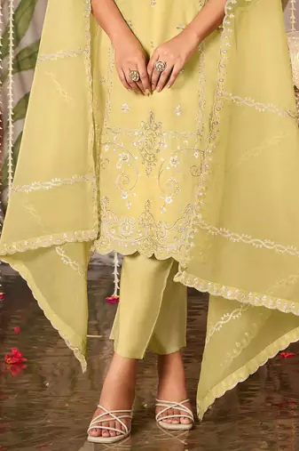Women Ethnic Motifs Embroidered Regular Thread Work Kurta with Trousers & With Dupatta