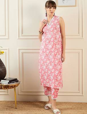 Women Pink Kurta Sets 1